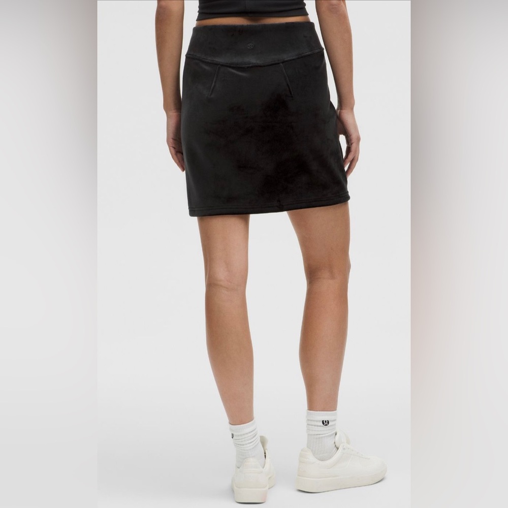Lululemon Scuba High-Rise Mini Skirt *Velvet - Black - Picture 3 of 9